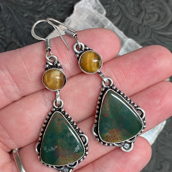 Tigers Eye and Bloodstone Heliotrope Earrings Crystal Stone Jewelry - Picture 4 of 8